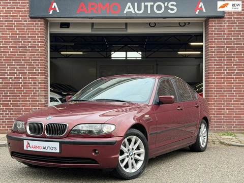 BMW 3-serie 318i Lifestyle Executive | Airco | Stoelverwarming