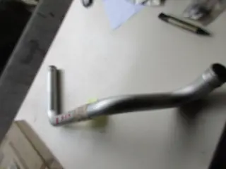 Front pipe delivery to radiator Ferrari 308