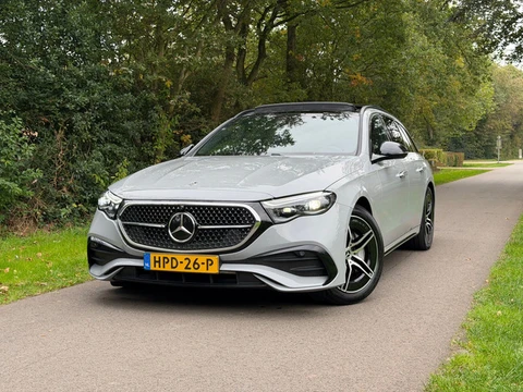 Mercedes-Benz E-klasse Estate 300 de 4MATIC AMG Line | Superscreen | Pano | Burmester | Nightpakket 