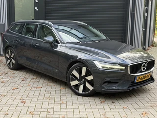 Volvo V60 2.0 T6 AWD Momentum Pro Volledig dealer onderhouden | Plug-in hybride 340 pk | Blond leder