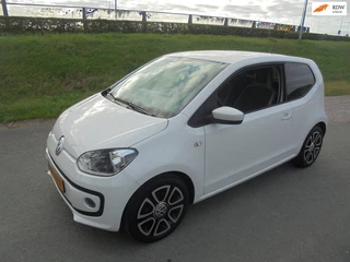 Volkswagen Up! Volkswagen Up 1.0 benzine 3 deurs airco navigatie lmv 133.000km