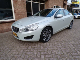 Volvo S60 2.0 D3 Kinetic Automaat / leder / Navi