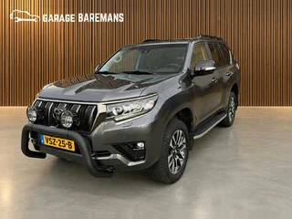 Toyota Land Cruiser 2.8 D-4D-F Black Edition Window Van