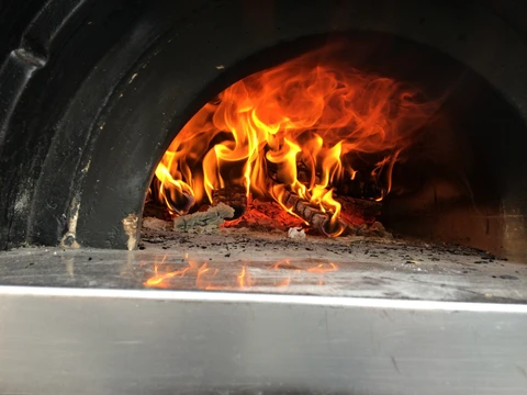 Mobiele pizzaoven TE HUUR