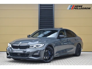 BMW 3-serie 330i High Executive * M-sport pakket * Laser  * Schuifdak * 360 camera * Head-up *