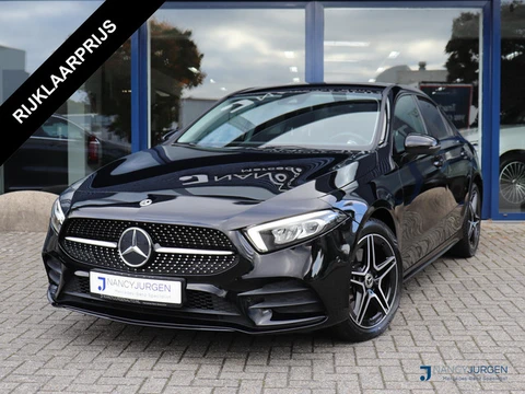 Mercedes-Benz A-Klasse 250 e Business | AMG | Ambiente | Camera | MBUX | Night Pakket | Park Assist 