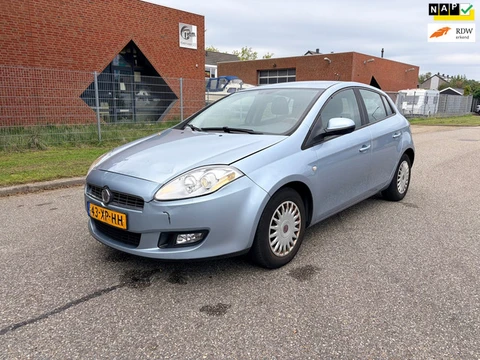 Fiat Bravo 1.4 Dynamic Met 1Jaar APK