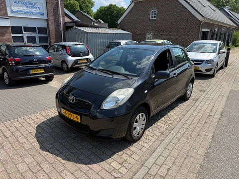 Toyota Yaris 1.0 VVTi Acces