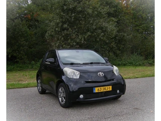 Toyota IQ 1.0 VVTi Aspiration . 3 Deurs . AUTOMAAT . Airco . LMV . enz