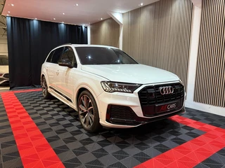 Audi Q7 60 TFSI e quattro Competition Panoroma dak RS stoelen Led Matrix Trekhaak