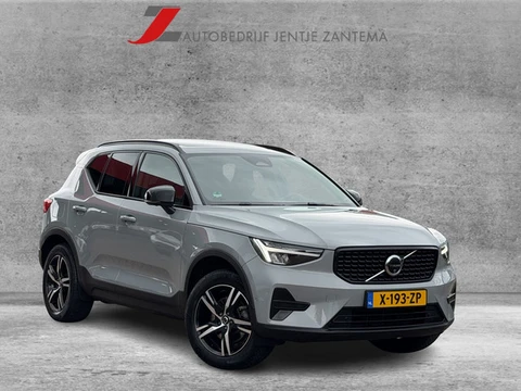 Volvo XC40 2.0 B4 Plus Dark | Navigatie | Pilot assist | Harman-kardon | Panoramadak | 360 camera | 