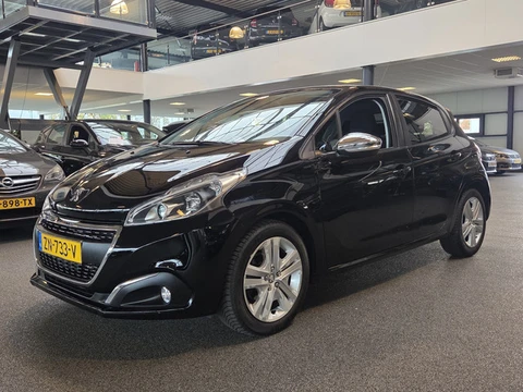 Peugeot 208 1.2 PureTech Signature / Recent nieuwe D riem