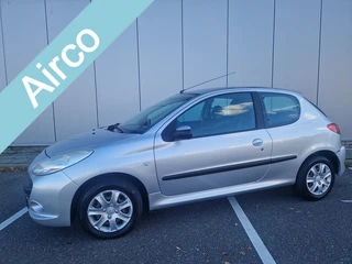 Peugeot 206+ 1.1 XR (bj 2010)