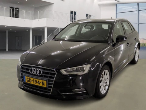 Audi A3 Sportback 1.4 TFSI Ambition Pro Line S/ LED/ NAVI