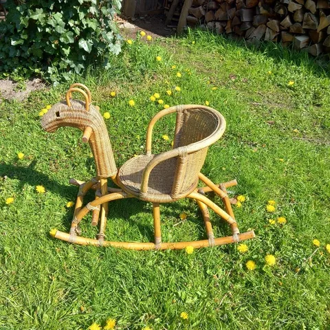 Rotan hobbelpaard