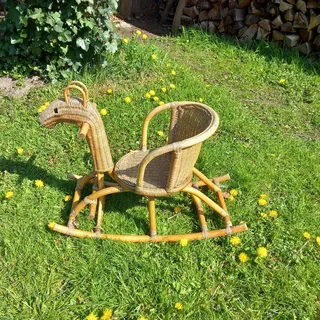 Rotan hobbelpaard