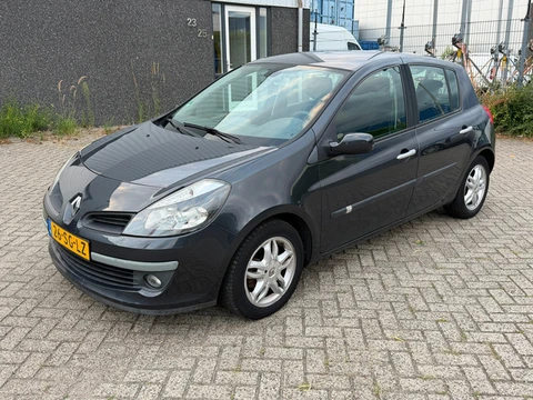 Renault Clio 1.4-16V Dynamique Luxe 2006