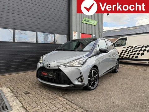 Toyota Yaris 1.5 VVT-i Aspiration Navi|Keyless|Trekhaak|Leder