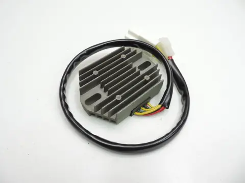 SPANNINGSREGELAAR Honda CBR Fireblade 2000 - 2001 / 2002 -