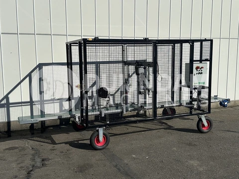 Lanz BF001 snoeimachine voor bolvormigen met een diameter van 20 cm to 40 cm