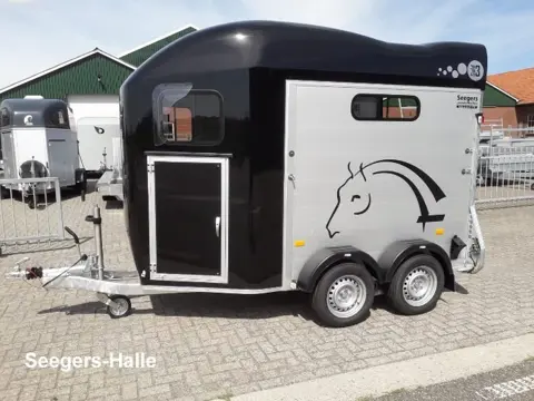 Cheval Liberté Gold 3 ruime 2-paards trailer