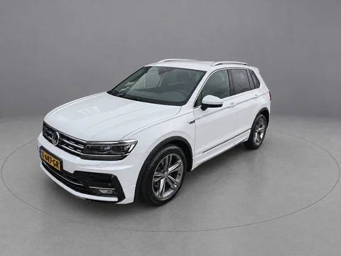 Volkswagen Tiguan 2.0 TSI 4Motion Highline Business R, Trekhaak, Led, ACC, Leer, Navi, Bluetooth, NA