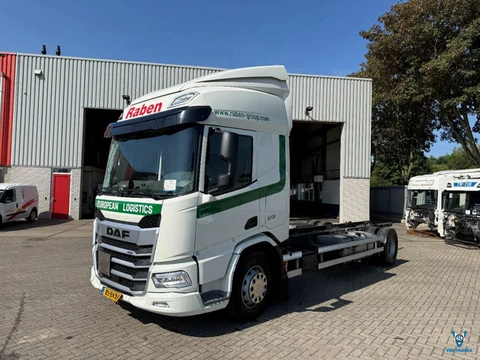 DAF XD410 / ENGINE RUNNING / SLEEPER HIGH CAB / NL TRUCK / ONLY:478608 KM / DEB / AUTOMATIC / EURO-6
