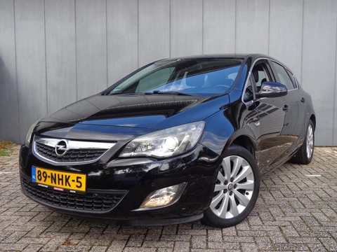 Opel Astra 1.4 Turbo Cosmo met Onderhoudsboekje