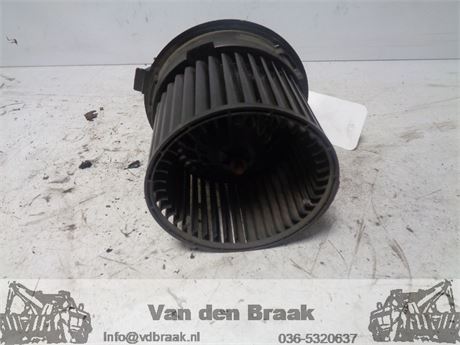 Renault Clio IV Hatchback 2012-2016 Kachelmotor met weerstand