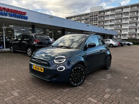 Fiat 500E La Prima 42 kWh el. panodak (bj 2021, automaat)