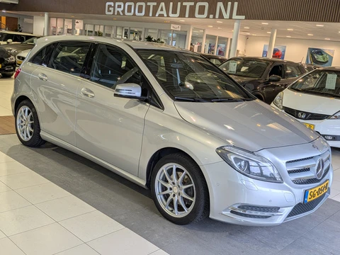 Mercedes-Benz B-Klasse 180 Ambition Trekhaak, Cruise Control, Airco