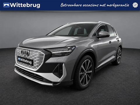 Audi Q4 e-tron 45 S Edition 286pk 82 kWh / Leder -Alcantara interieur / 20"LM velgen / Matrix / Zwar