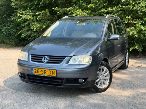 Volkswagen Touran 2.0-16V FSI Highline | Automaat + Cruise + Clima Nu € 1.975,-!!!