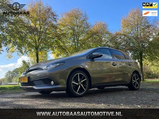 Toyota Auris 1.8 Hybrid Dynamic AUTOMAAT+NLAUTO+NAP+TREKHAAK+NAVIGATIE+CAMERA+STOELVERWARMING+CLIMAT