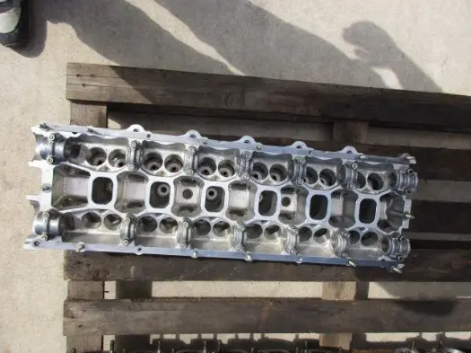 Left cylinder head Ferrari Testarossa
