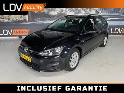 VOLKSWAGEN GOLF 1.0 TSI Cruise control / Trekhaak / 16 inch / NL-Auto / Nieuwe APK t/m 28-10-2027