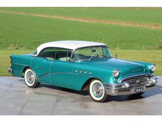 Buick Century Riviera 4-Door Model 46-39 (bj 1955)
