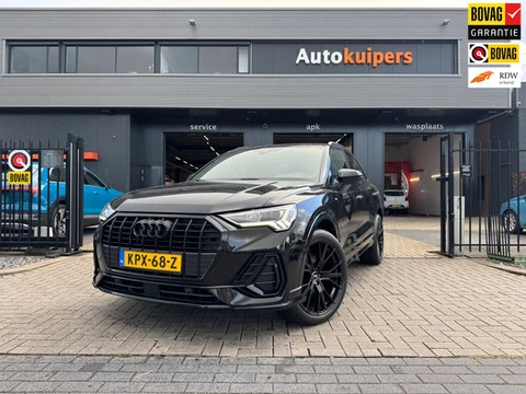 Audi Q3 35 TFSI S edition | Black on Black |Stoelverwarming | 20 inch | LED