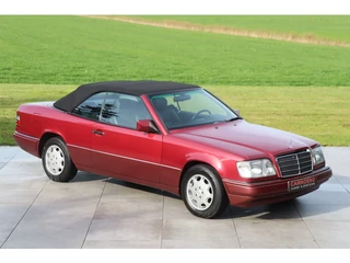 Mercedes-Benz E-Klasse E220  Cabriolet W124 - Only 96.616 KM