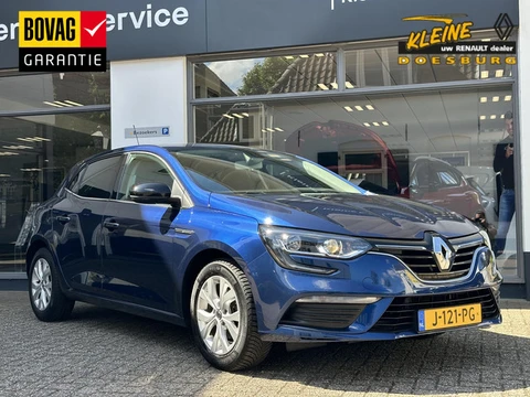 Renault Mégane IV TCe 140 EDC Limited | All seasonbanden | Parkeersensoren achter | Navigatiesysteem