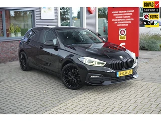 BMW 1-serie 118i Executive Edition / Camera / Carplay / Cruise control