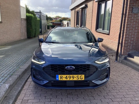 Ford Focus Wagon 1.0 EcoBoost Hybrid ST Line