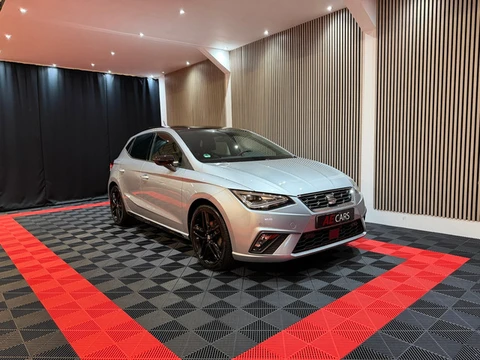 SEAT Ibiza 1.5 TSI FR Business Black Line Face lift Pano Camera Alcantara///
