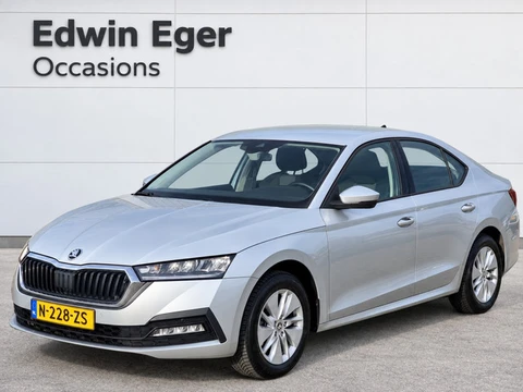 Škoda Octavia 1.0 TSI Business Edition | Apple car play | Android Auto |