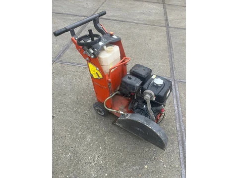 Gebruikte vloerenzaag Husqvarna FS400LV