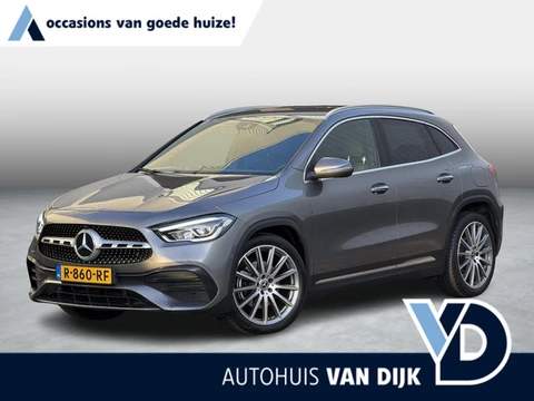 Mercedes-Benz GLA-klasse 180 AMG Line | NL-Auto/Carplay/Camera/Sfeerverlichting/20-inch/Privacy Glas