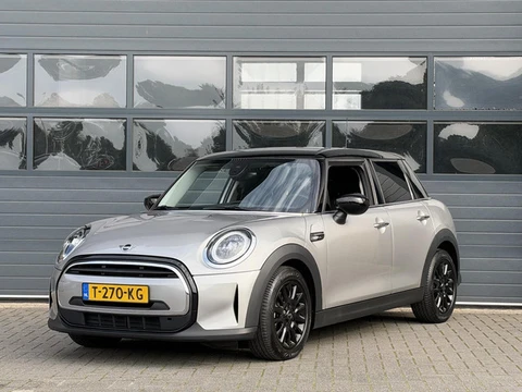 MINI COOPER 1.5 BUSINESS EDITION I AUTOMAAT I 5-DEURS I APPLE CARPLAY I UNION JACK ACHTERLICHTEN