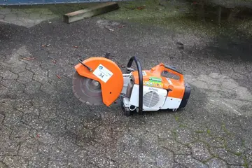 Betonzaag met diamantblad en 2 watertanks = STIHL TS 400 = DEMO machine