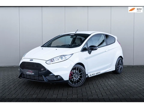 Ford Fiesta 1.6 ST2 215PK BLACK+WHITE! 77/200 CAMERA/SPARCO