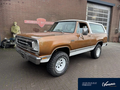 Dodge Ramcharger Plymouth Trailduster 4x4
